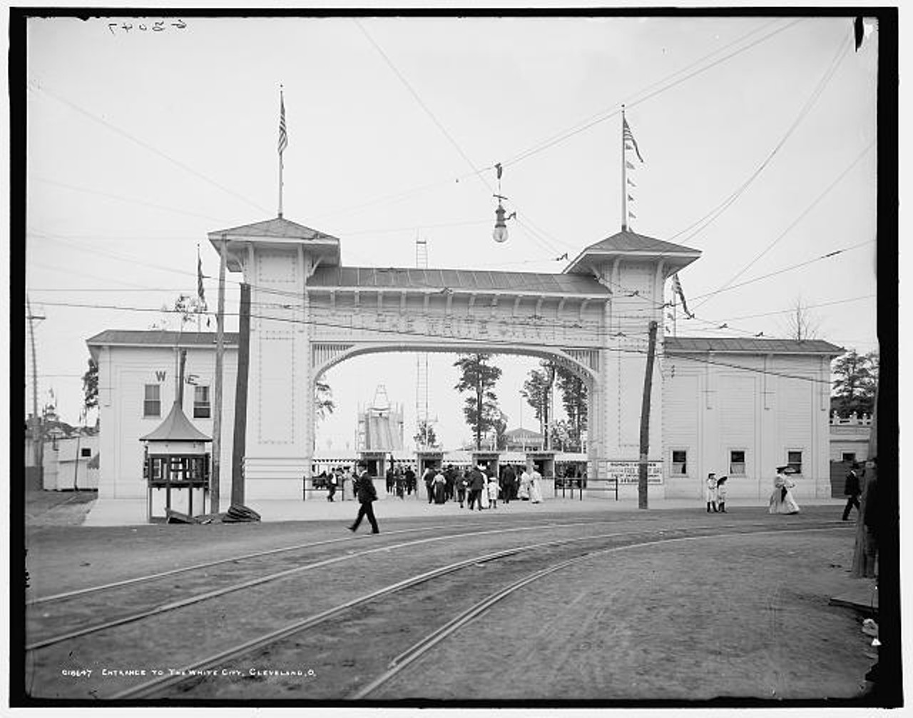 Entrance to White City, between 1900 and 1906.