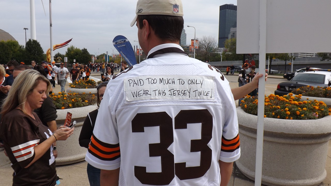 If you buy the jersey for a top draft pick, you'll usually be able to get at least a few years before it becomes obsolete. Unfortunately for people who picked up a Trent Richardson jersey (2011-2012) in the last year, that's no longer the case.