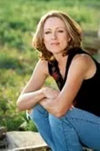 Image: Linda Castillo comes to Hudson