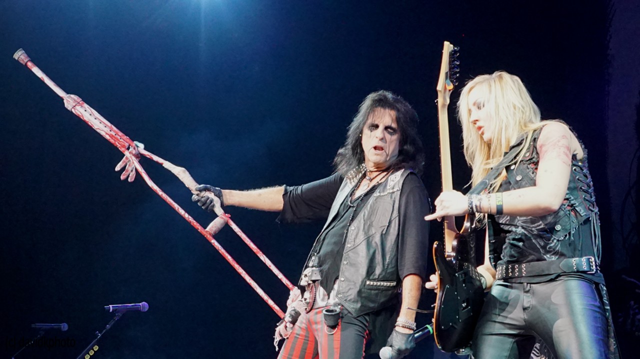 Motley Crue, Alice Cooper and the Raskins Performing at Blossom
