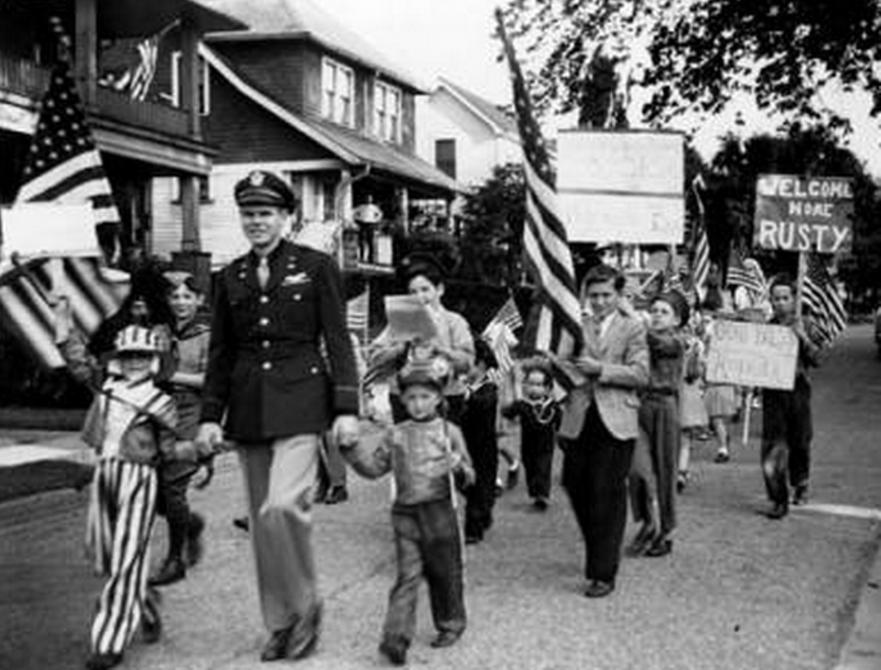 Parade on Lakewood Avenue, 1945.