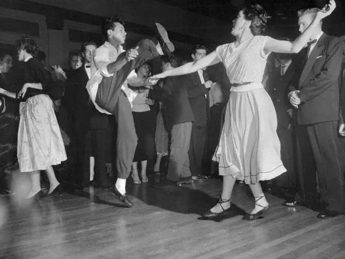 swing-dance.webp