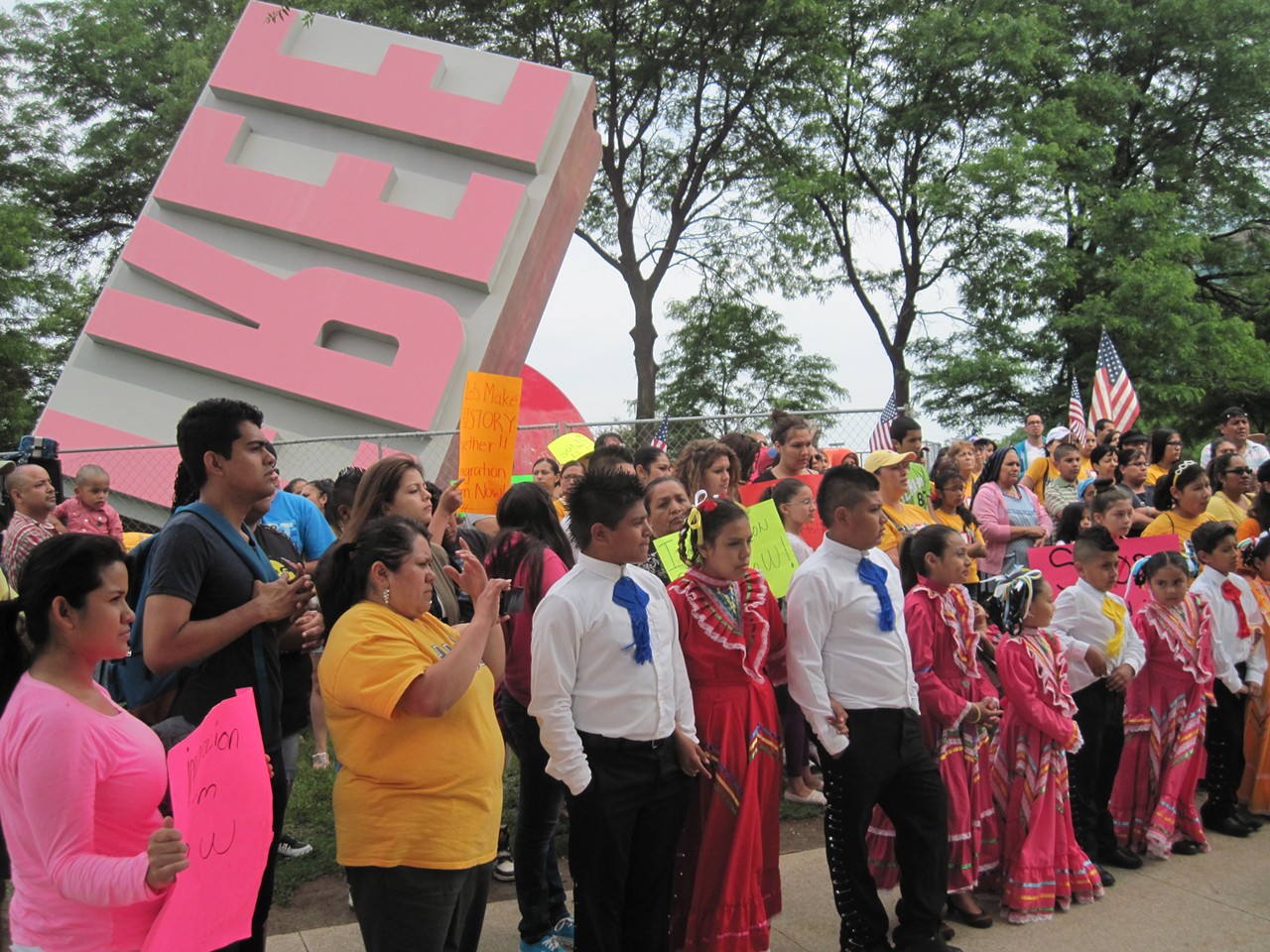 The rally, organized by HOLA in just three days, took place outside the federal building on June 9.