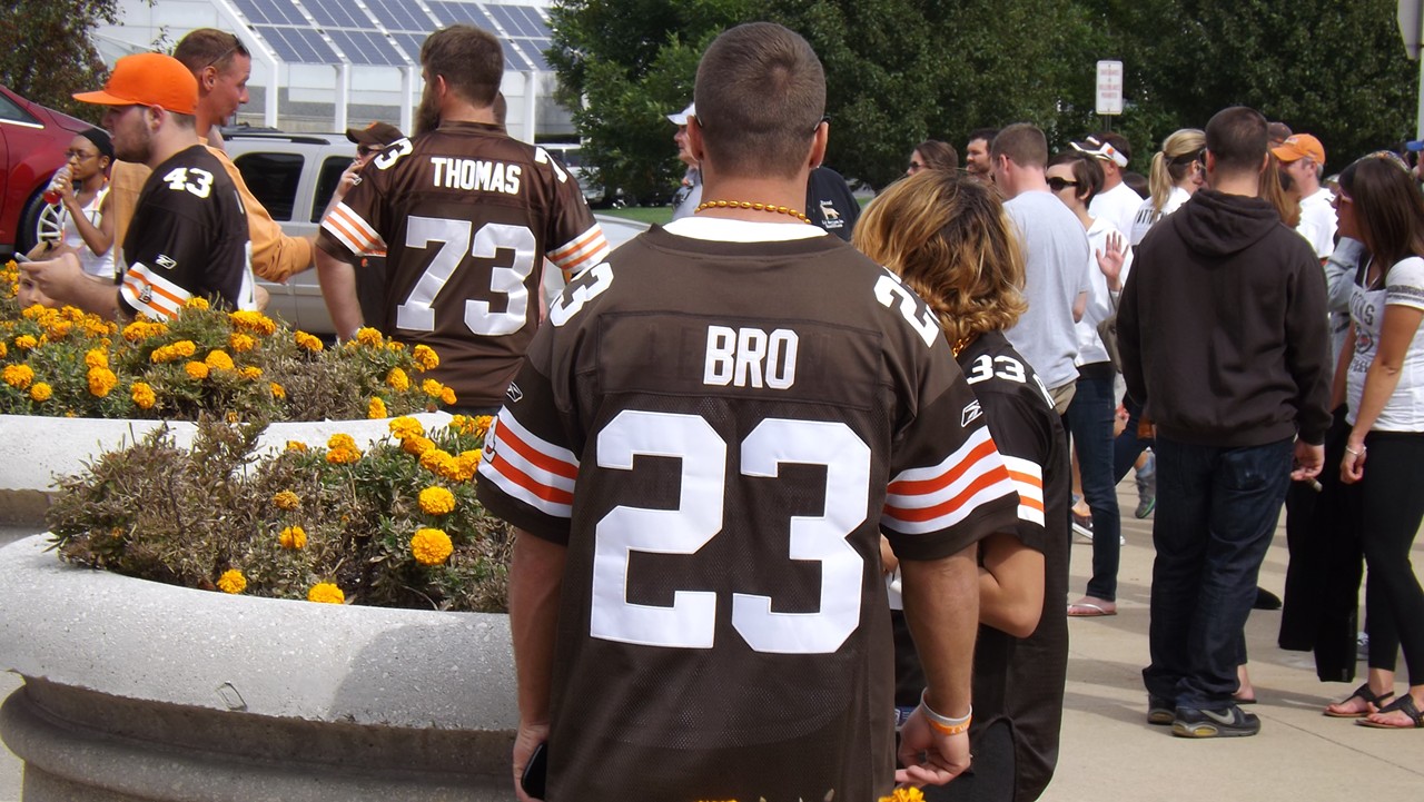 This jersey is sad on several different levels. Not only was it once a #23 LeBron James Cleveland Browns jersey (look closely and you'll see traces of an "LE" before the "BRO" and an "N" after), the basketball player left Cleveland three years ago, forcing this guy to advertise himself as a "bro" instead of wearing a football jersey of Cleveland's former basketball hero.