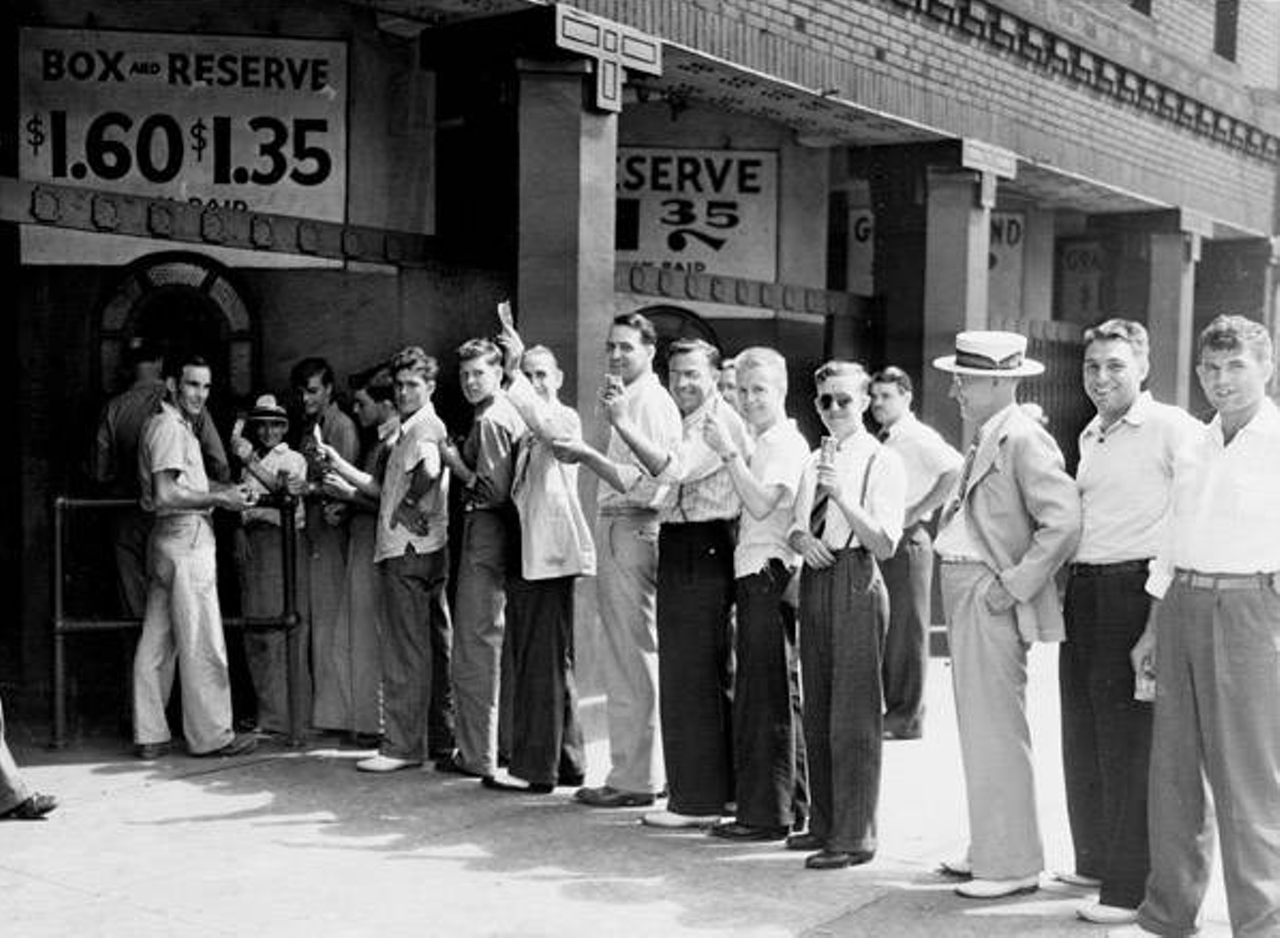 Ticket line, 1940.