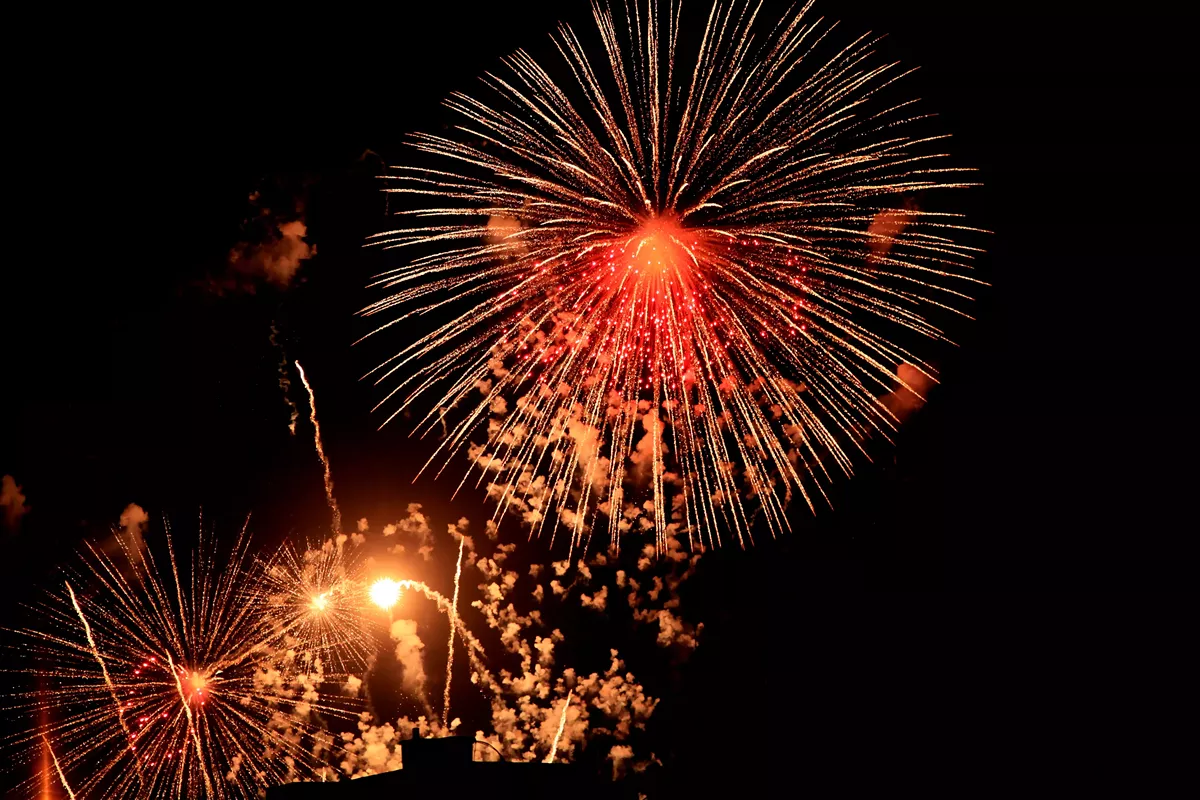 malta_-_st._paul_s_bay_-_malta_international_fireworks_festival_09_ies.webp