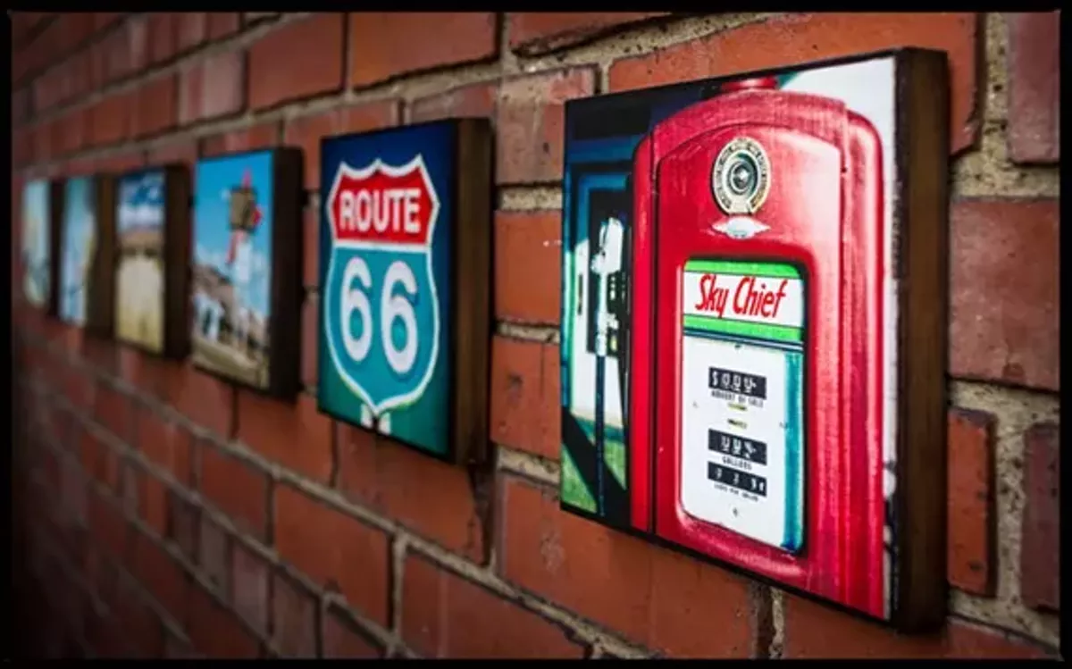82edf85a_pics-on-route-66-square-_display-brick-line.webp
