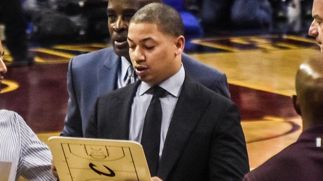 Tyronn Lue Stepping Away From Coaching Cavs to Deal With Health Issues