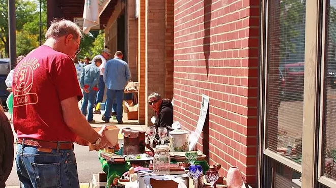 Image: Antiques in the Alley