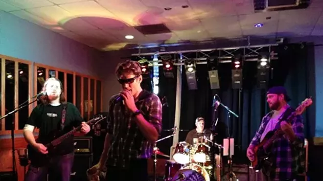 Image: Grunge DNA live