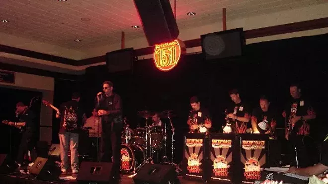 Image: Memorial Day Weekend by the lake With Stone Pony