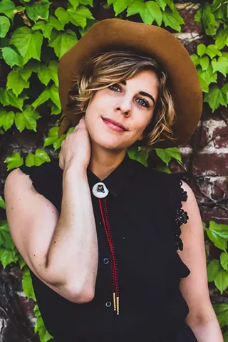 Image: Singer/Songwriter Showcase with Gretchen Pleuss