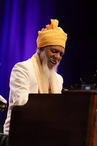Image: DR. LONNIE SMITH