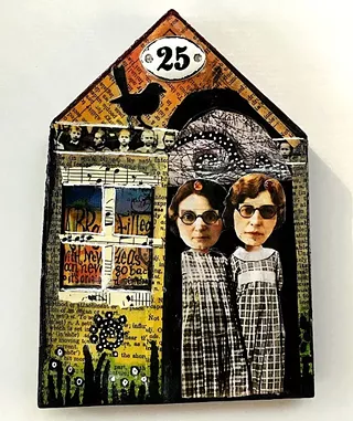 Image: Tiny Homes For The Holidays