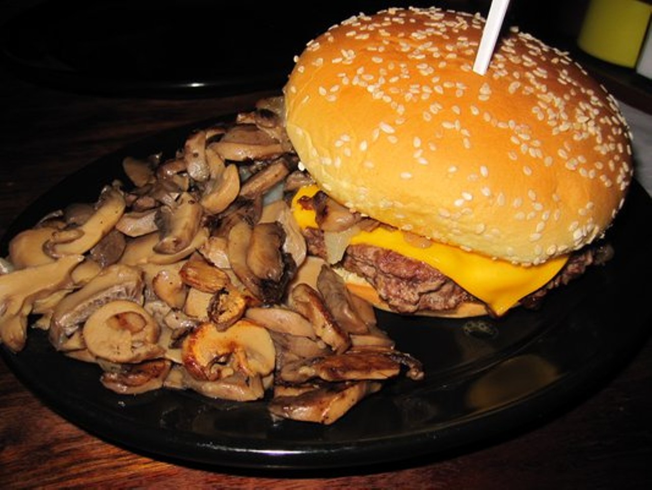 Whitey's Booze-N-Burgers is located at 3600 Brecksville Rd,  Richfield, OH. Call (330)659-3600 for more information.
