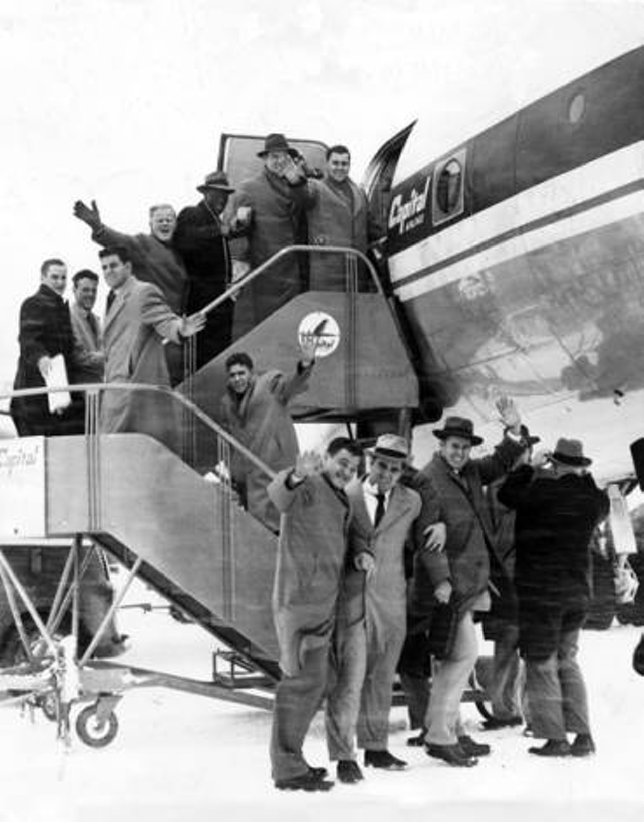 The Cleveland Browns depart from Cleveland and head to Los Angeles to play the Rams in the 1951 NFL Championship game.