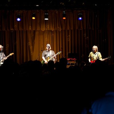 15 Photos of Matthew Sweet and Tommy Keane Performing at Beachland Ballroom