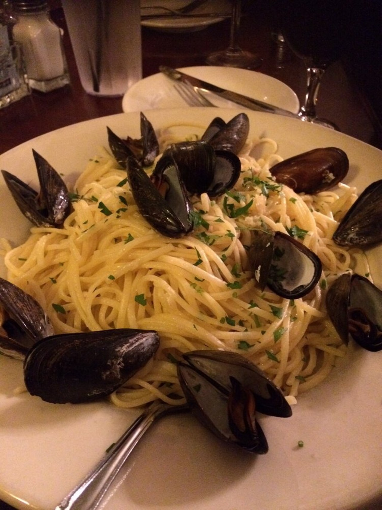 Linguine Aglia Oglio with Mussels | Trattoria Roman Gardens | 12207 Mayfield Rd
Cleveland, OH 44106