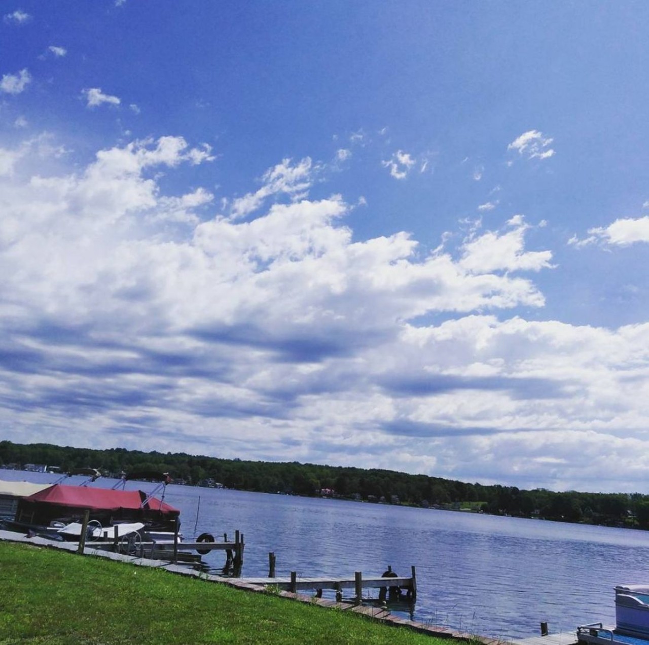 Conneaut Township Park
480 Lake Rd., Conneaut, 440-599-7071
Conneaut Township Park is a small, .4-mile long beach with a nice view of Lake Erie and several spots to picnic and enjoy. 
Photo via edensweden/Instagram