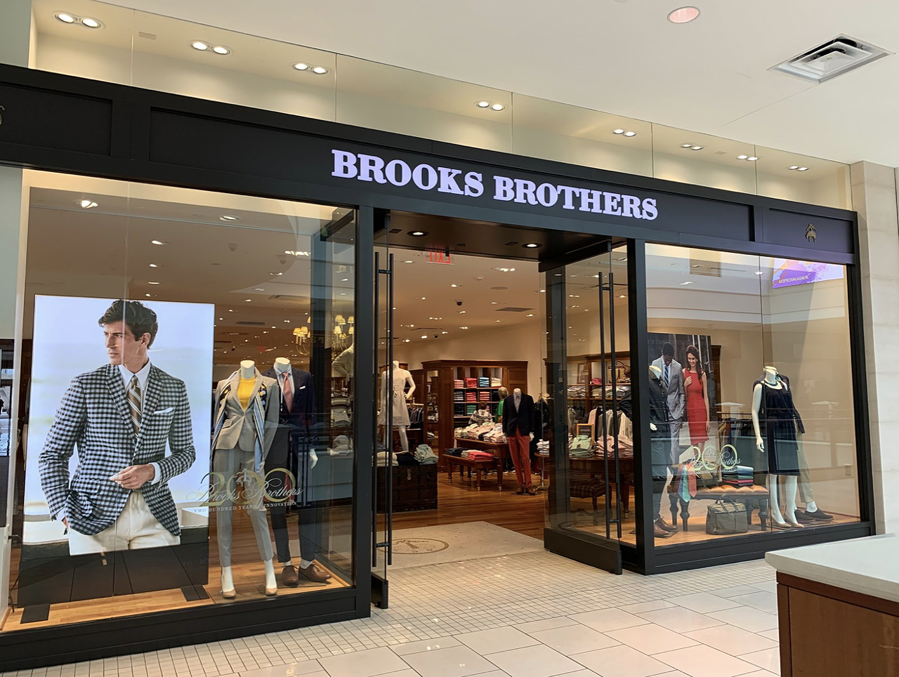 Brooks Brothers at Tower City
230 W. Huron Rd., Cleveland
Brooks Brothers, the upscale men's clothing store that was one of the original tenants at the Avenue at Tower City, closed in 2020, three months after the start of the COVID-19 pandemic. In 1990, when the former Cleveland Union Terminal was dramatically transformed into "The Avenue" shopping mall at the hands of Forest City Enterprises, Brooks Brothers was one of the swanky tenants that signed early leases. Alongside Gianni Versace boutique, Gucci, Bally's of Switzerland, Harve Benard and the Los Angeles men's clothier Politix, Brooks Brothers fit squarely with Forest City's plan to create a high-end, specialty retail destination for Cleveland shoppers. Brooks Brothers had been the only retail outlets that remained from The Avenue's original tenant list.