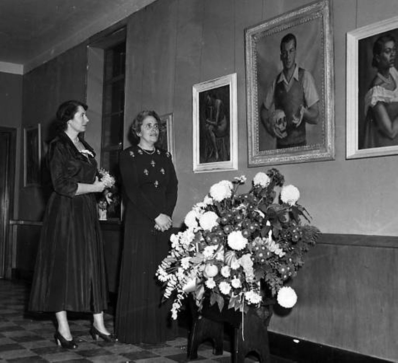 Admiring art at Karamu House, 1949