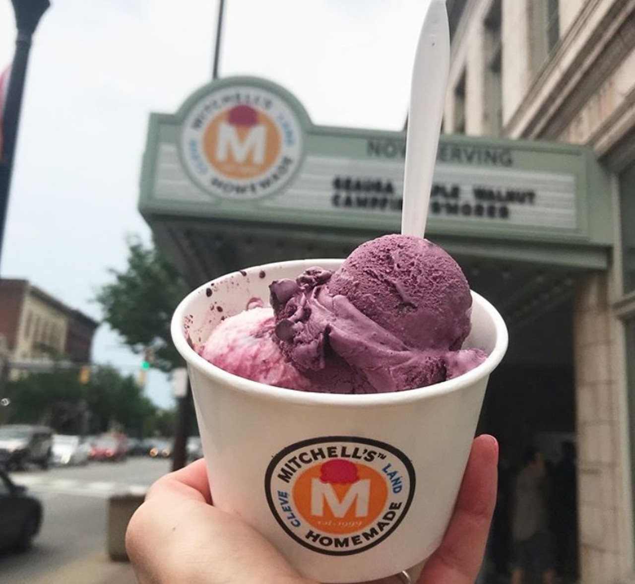 16 Roadside Ice Cream Stands in Ohio to Visit this Summer