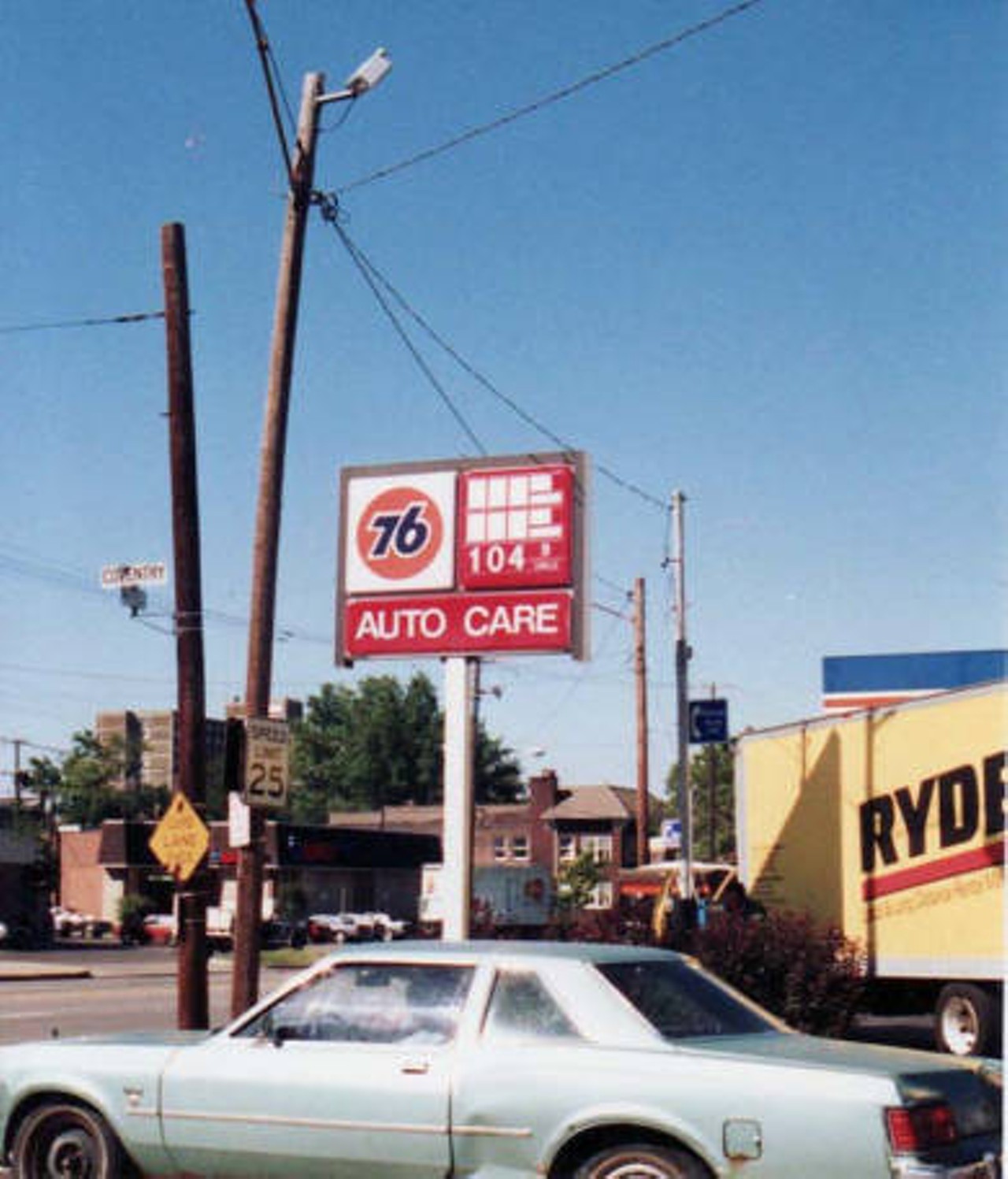 76 gas station (Cleveland Heights, Ohio). 1985