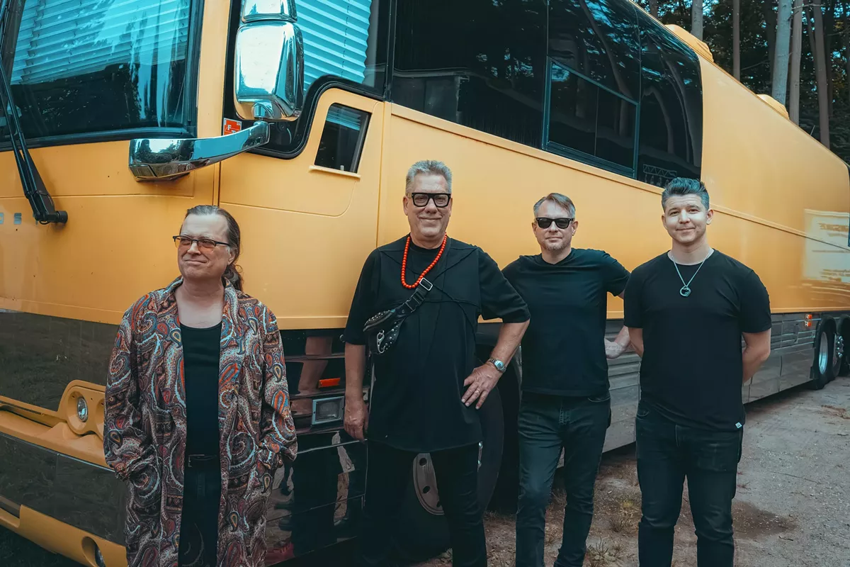 Violent Femmes Mark 45 Years of Musical Mayhem with &ldquo;45 Years of Violent Femmes&rdquo; Tour