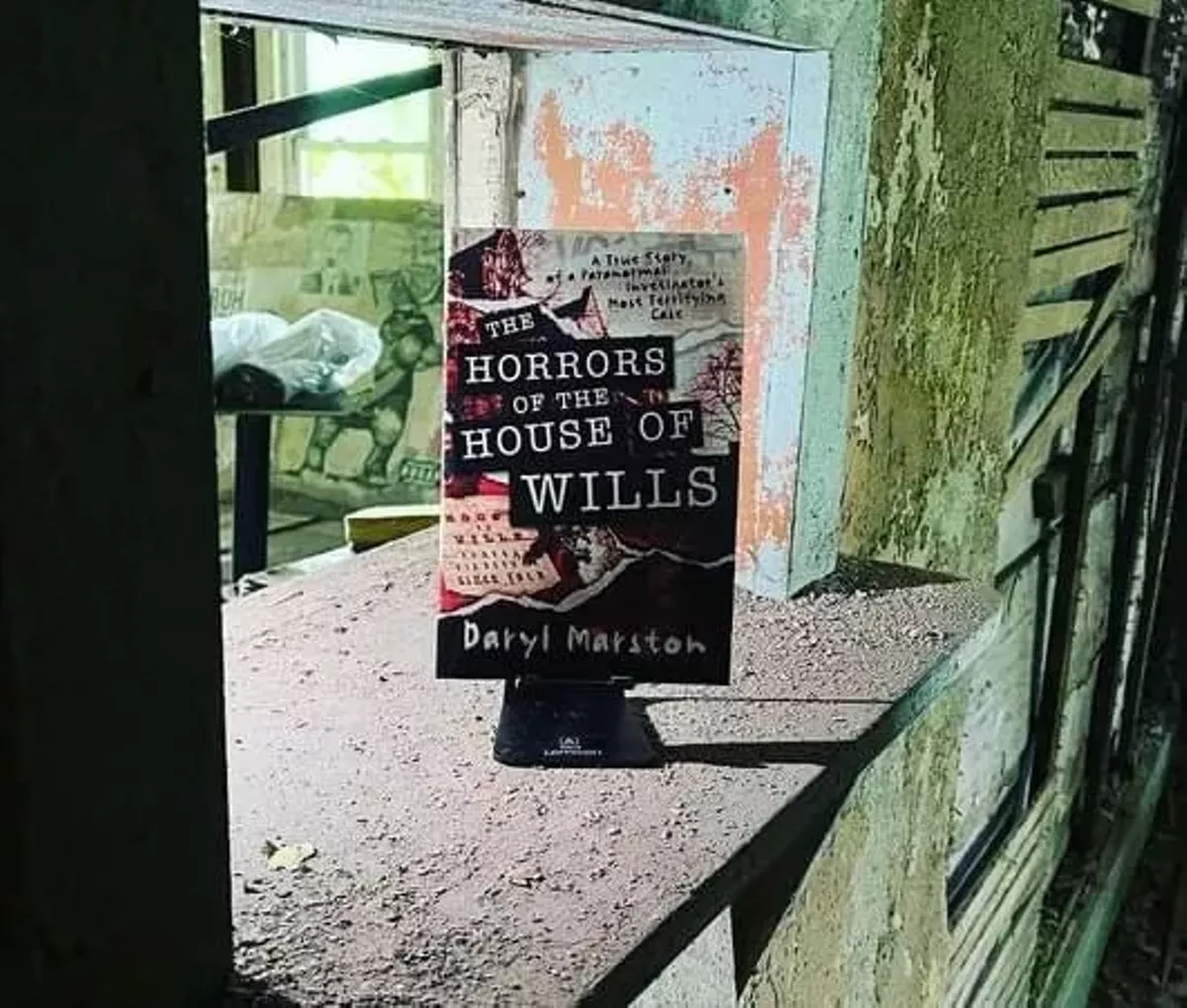 Book Signing with Daryl Marston