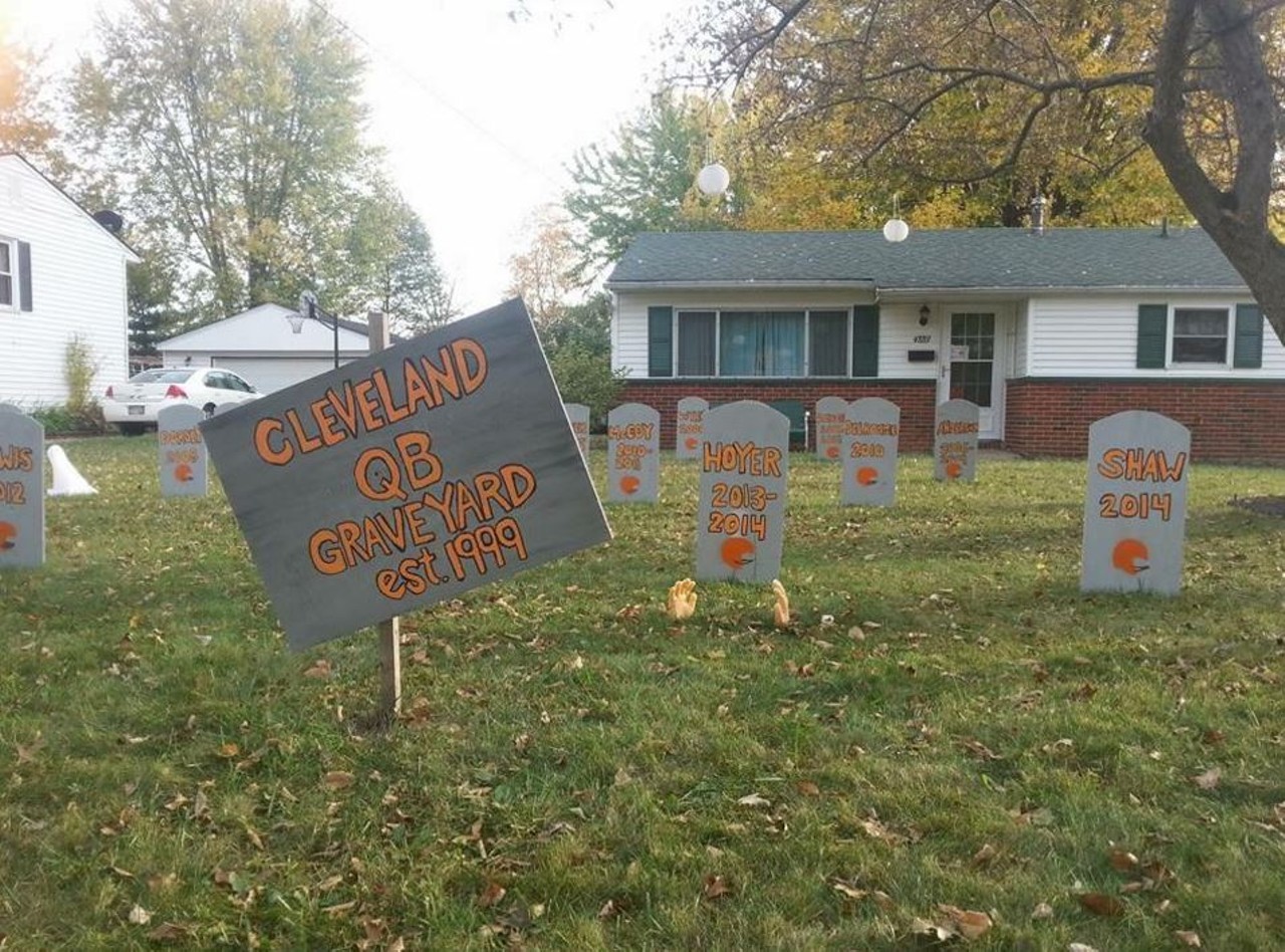 cleveland browns yard decor