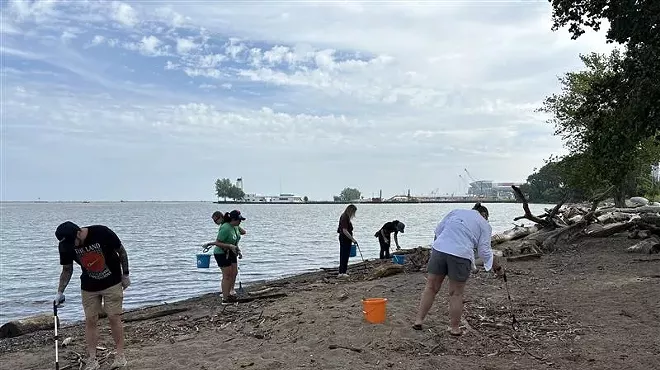 Image: June Beach Cleanup with @CLEAquarium