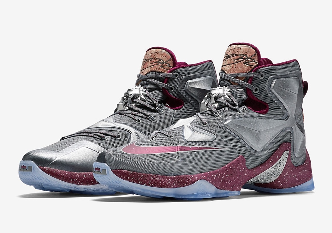  Bad | LeBron XIII: &#147;Opening Night&#148;
Really, most of the high LeBron XIII&#146;s could be on the 'ugly' list, besides maybe the &#147;BHM&#148; and the &#147;Akronite&#148; colorways. The XIII is super bulky and the upper part of the sneaker looks like it has an Under Armour logo on it. Also, the Cavaliers lost to the Chicago Bulls on opening night in 2015 when LeBron debuted these sneakers.
Photo via Kicks On Fire/Facebook