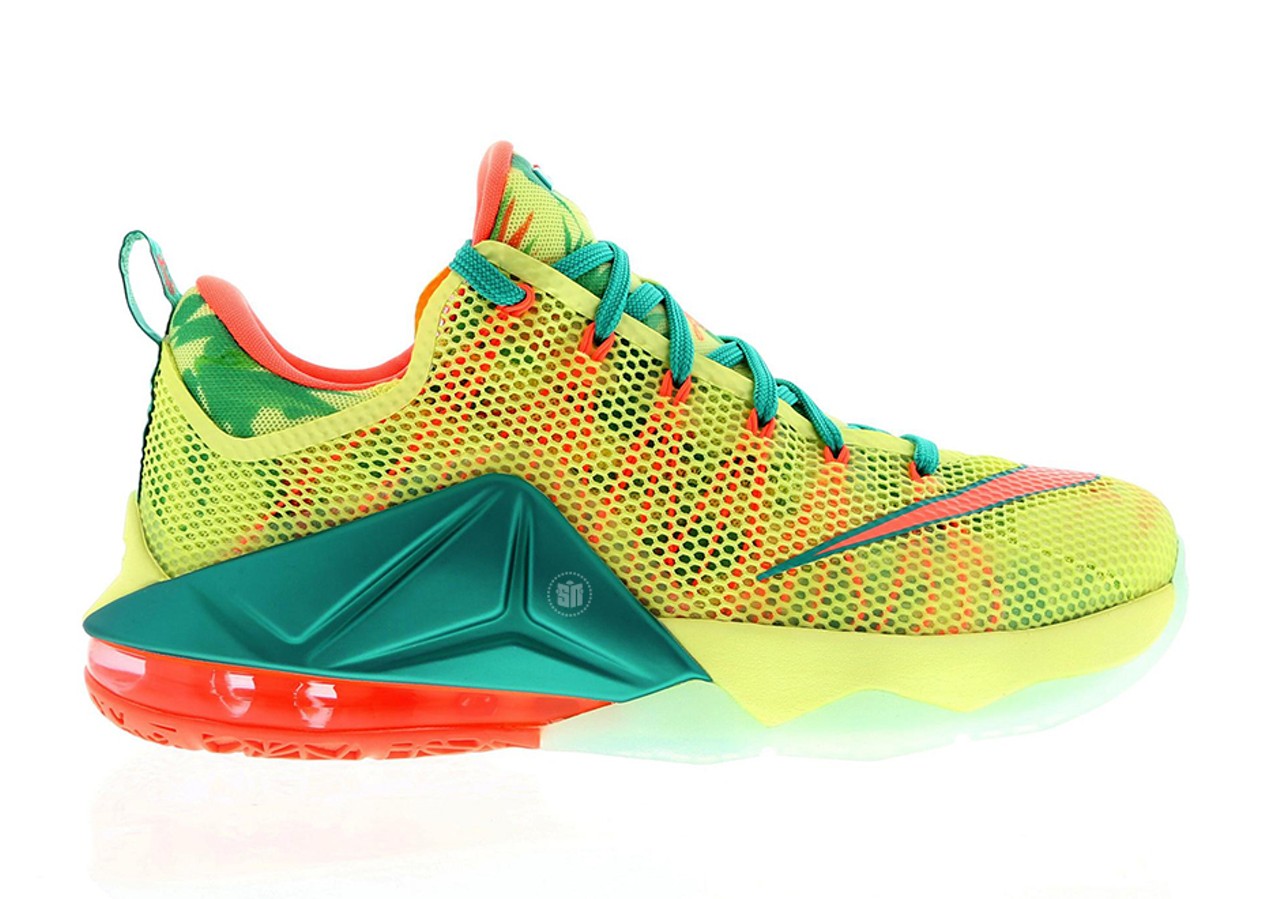  Good | LeBron XII: &#147;LeBronold Palmer&#148;
Another LeBron where we prefer the low to the high, the &#147;LeBronold Palmer&#148; is the choice here. This is one of the more flamboyant LeBron&#146;s that really work. The sneaker has a summery, lemonade motif that comes together really well, even if it gives us bad flashbacks to his Miami days.
Photo via Sneaker News/Facebook