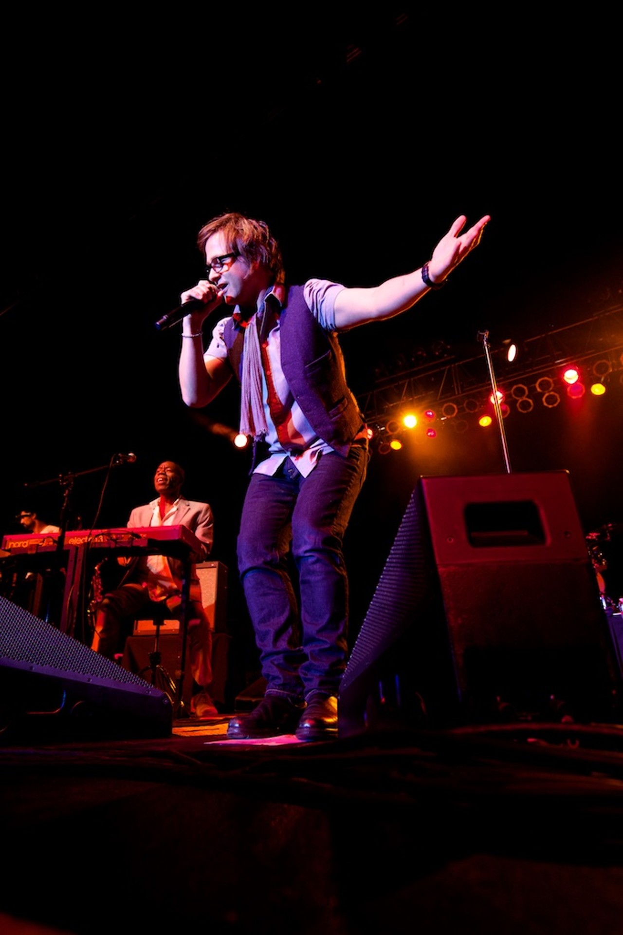 Mike and the Mechanics Performing at Hard Rock Live