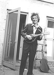 Onetime indie-rock hero, current children's music star - Dan Zanes comes to town Sunday.
