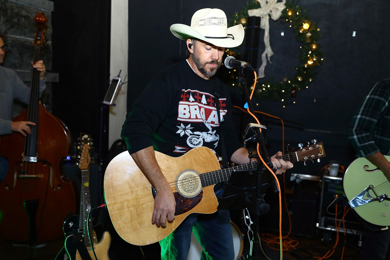 Photos From Great Lakes Brewing Company's Christmas Ale First Pour