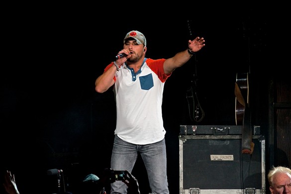 Photos from the Jason Aldean Concert at Blossom