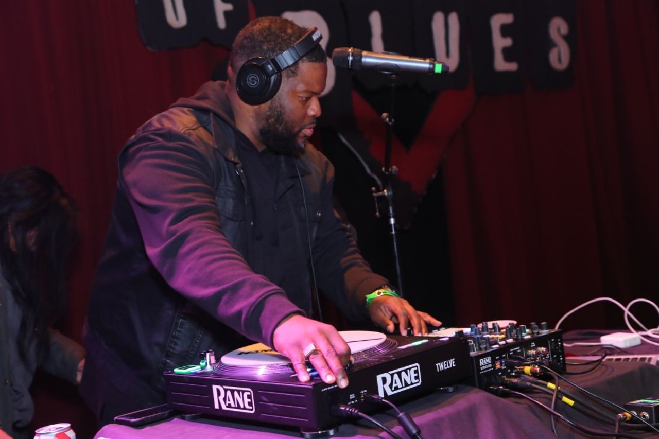 Photos From the Jay-Z vs Kanye DJ Battle at House of Blues