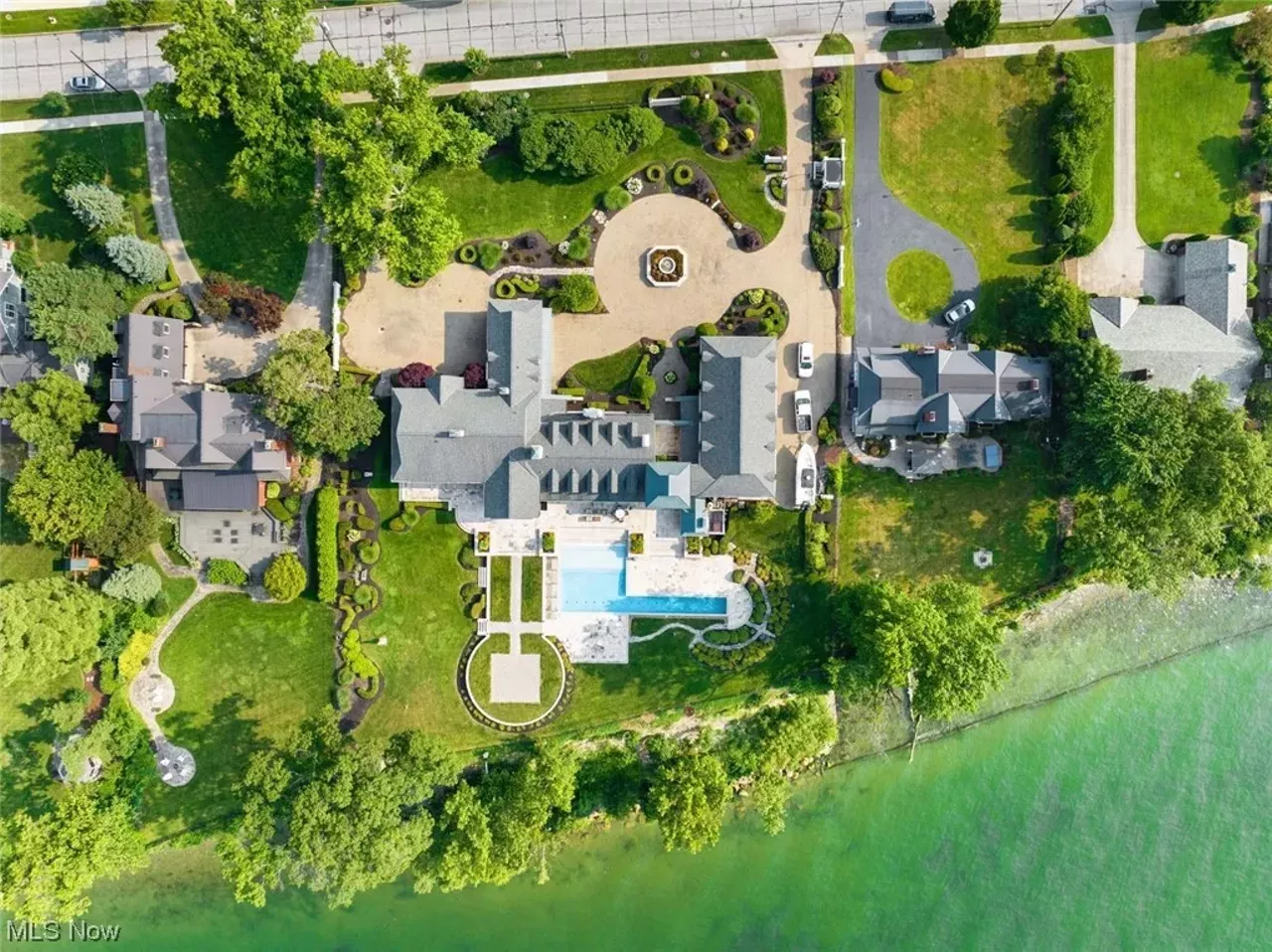 Photos Lakewood Mansion on Lake Erie Hits the Market For 3.4 Million