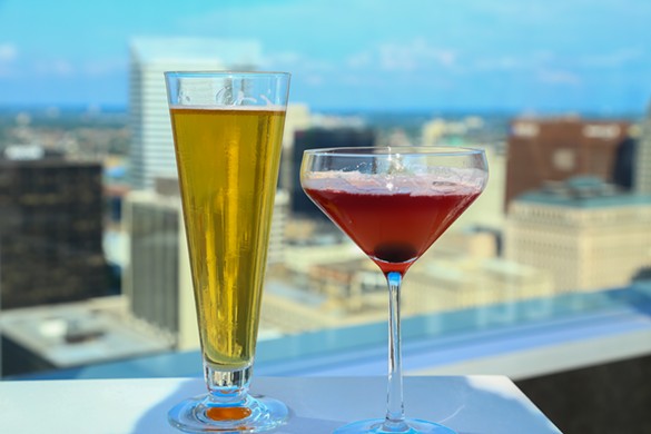 Photos: The Magnificent Views and Interior at Bar 32 in the New Downtown Hilton