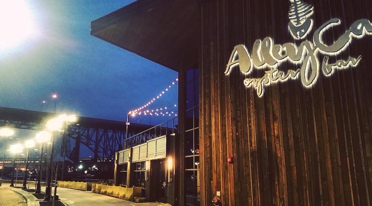 Alley Cat Oyster Bar | 1056 Old River Rd
Cleveland, OH 44113