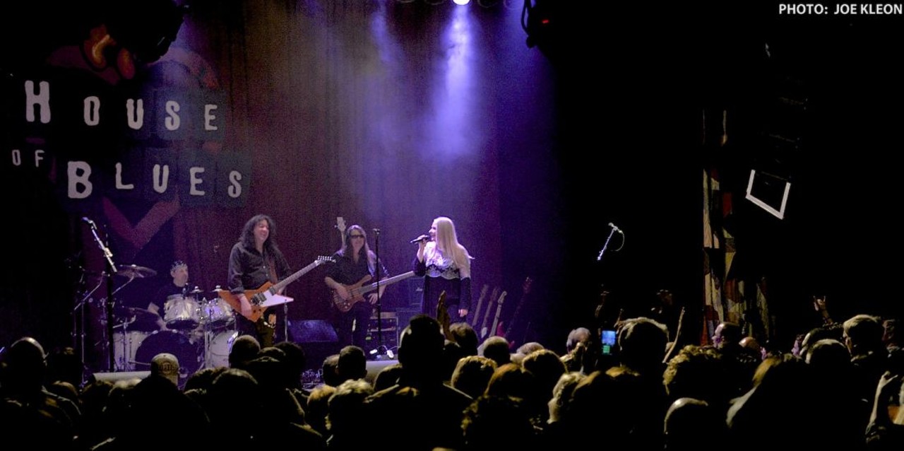 Straight On and the Fleetwood Mac Experience Performing at House of Blues