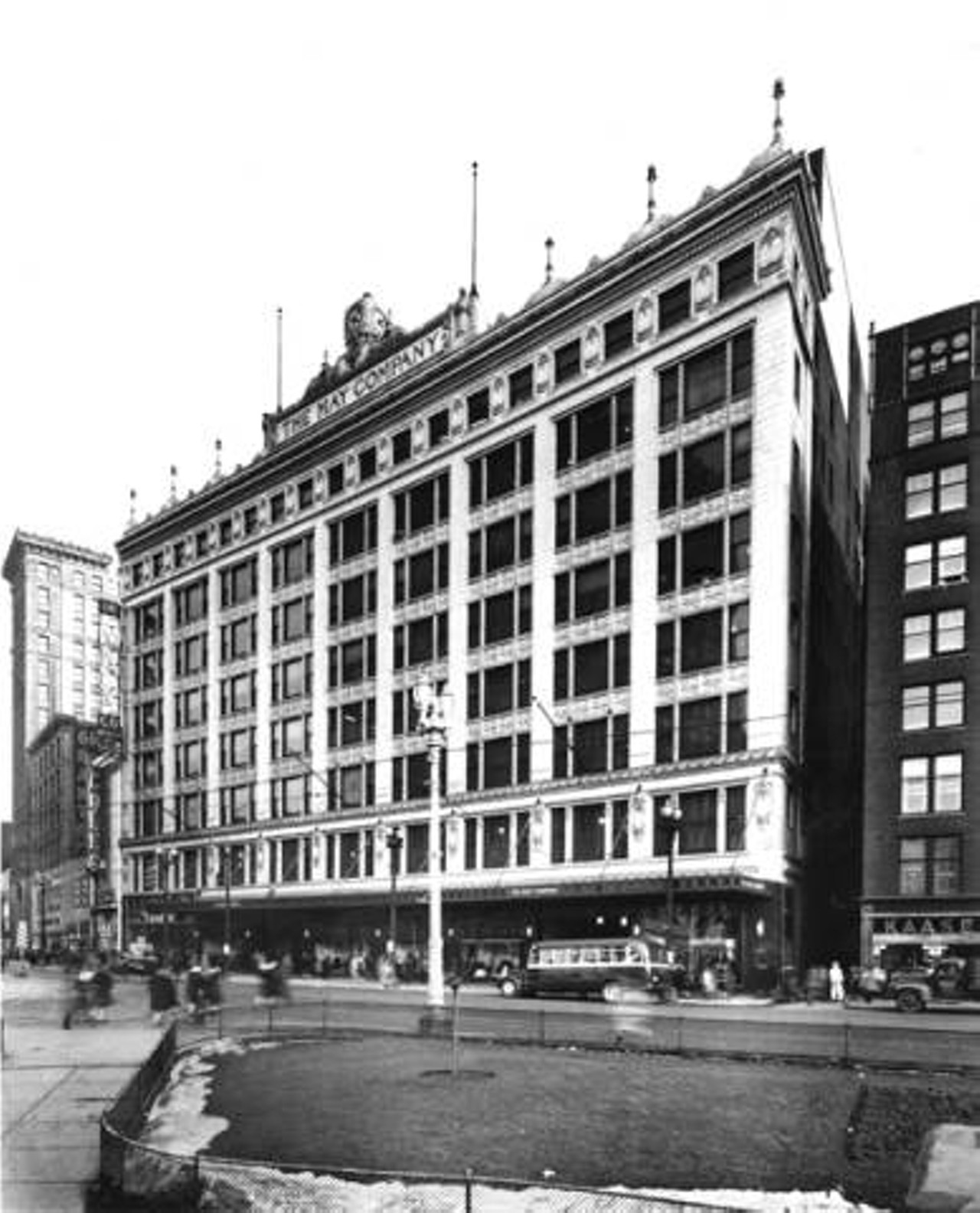 Exterior of May Company building on Euclid Avenue, 1915.