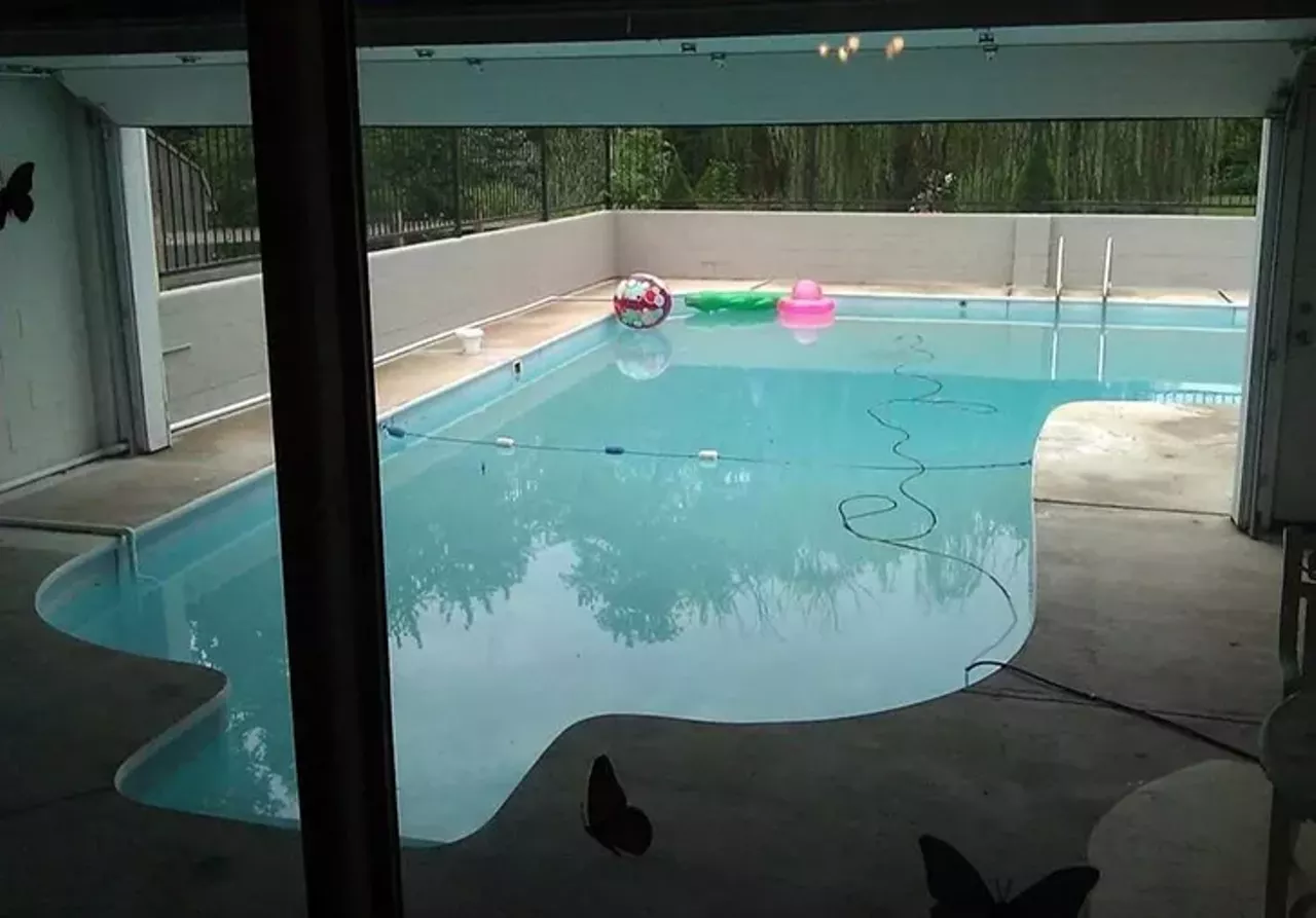 This Ohio Home's Half Indoor/Half Outdoor Pool in a Garage and Ice ...