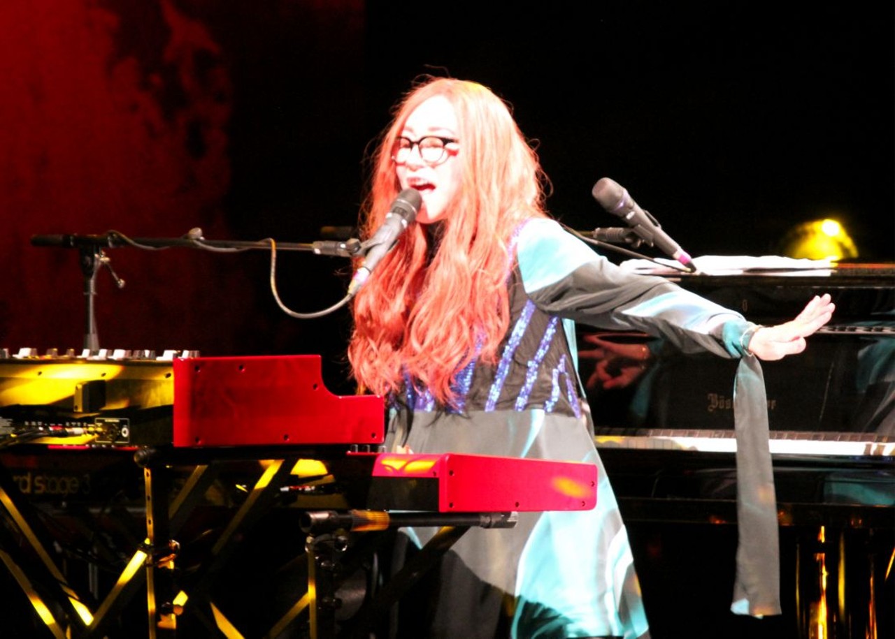 Tori Amos and Scars on 45 Performing at the State Theatre