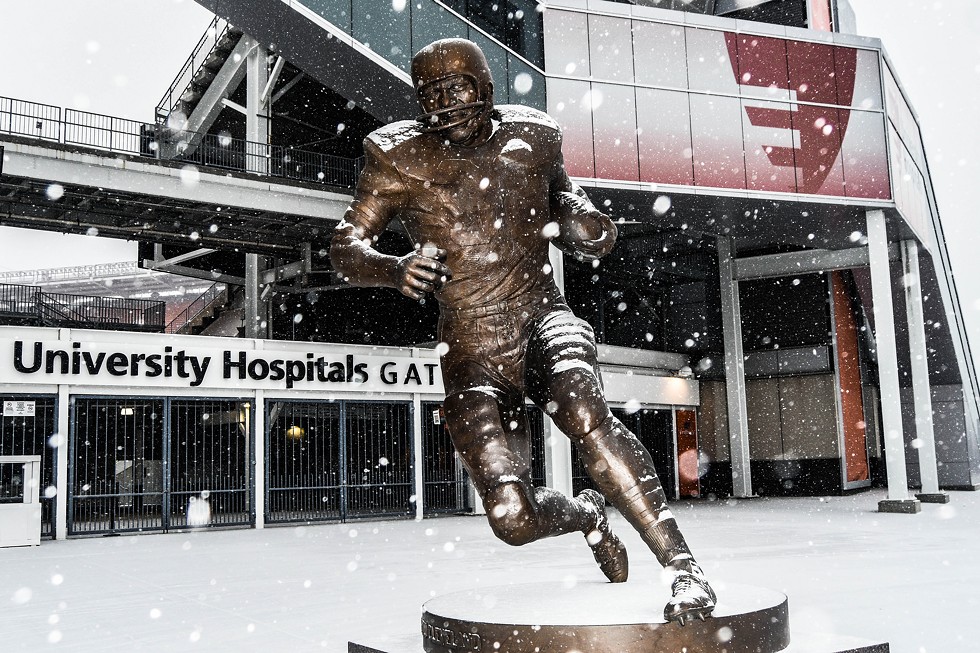 Jim Brown statue in front of First Energy Stadium. - Photo by Erik Drost Flickr CC