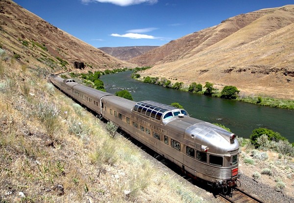Cuyahoga Valley Scenic Railroad Just Bought Four Vintage California Zephyr Railcars