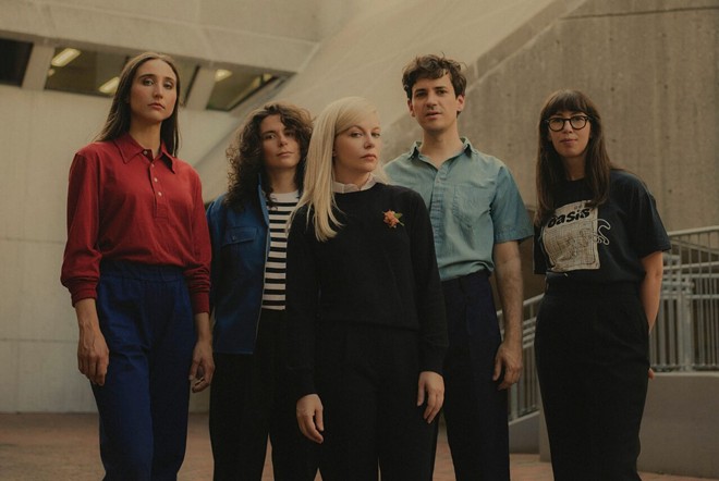 Alvvays - Photo by Norman Wong
