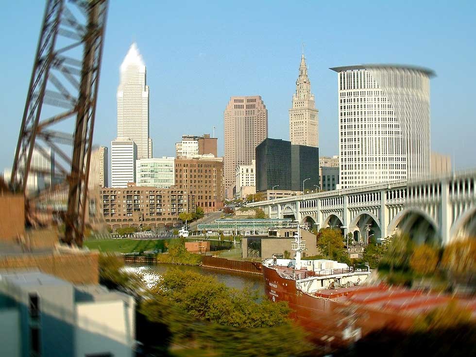 feature_cleveland-from_superior_viaduct.jpg
