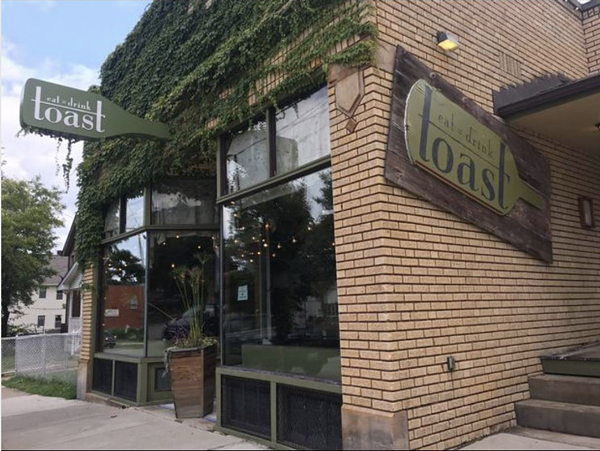 The Best Places To Eat And Drink Outdoors In Northeast Ohio Right Now Cleveland Cleveland Scene